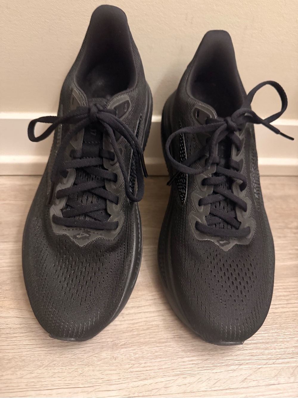 Brooks Women's Ghost Triple Black Athletic Walk/ Running Shoes, Size 9 Medium